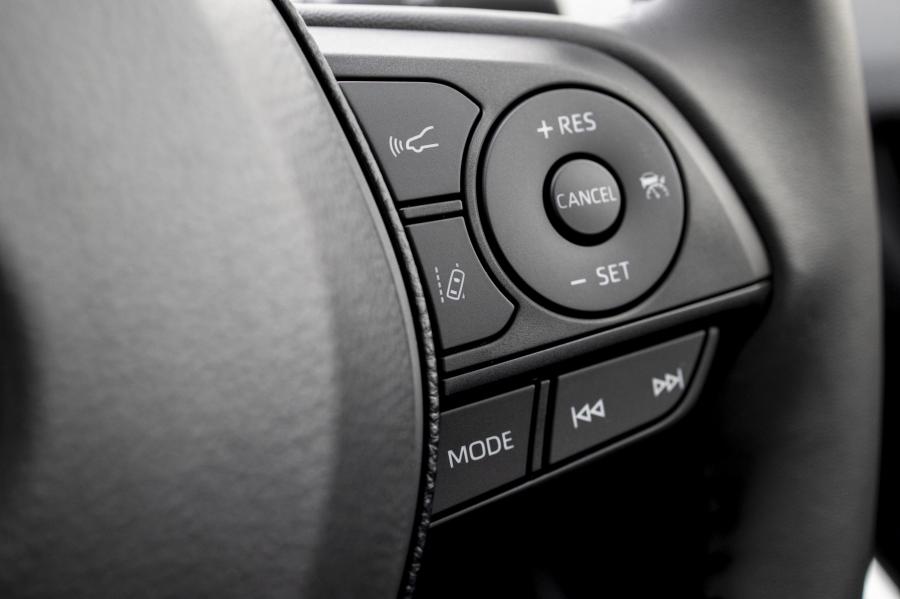 Детали интерьера Toyota Corolla Sedan 2020 года  (ZA) (фото 25 из 40)